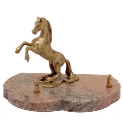 Plaque cheval sur socle - 75